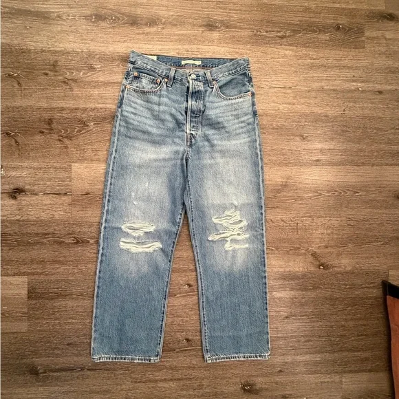 Levi's Women's Blue Distressed Boyfriend Jeans - Picture 1 of 5